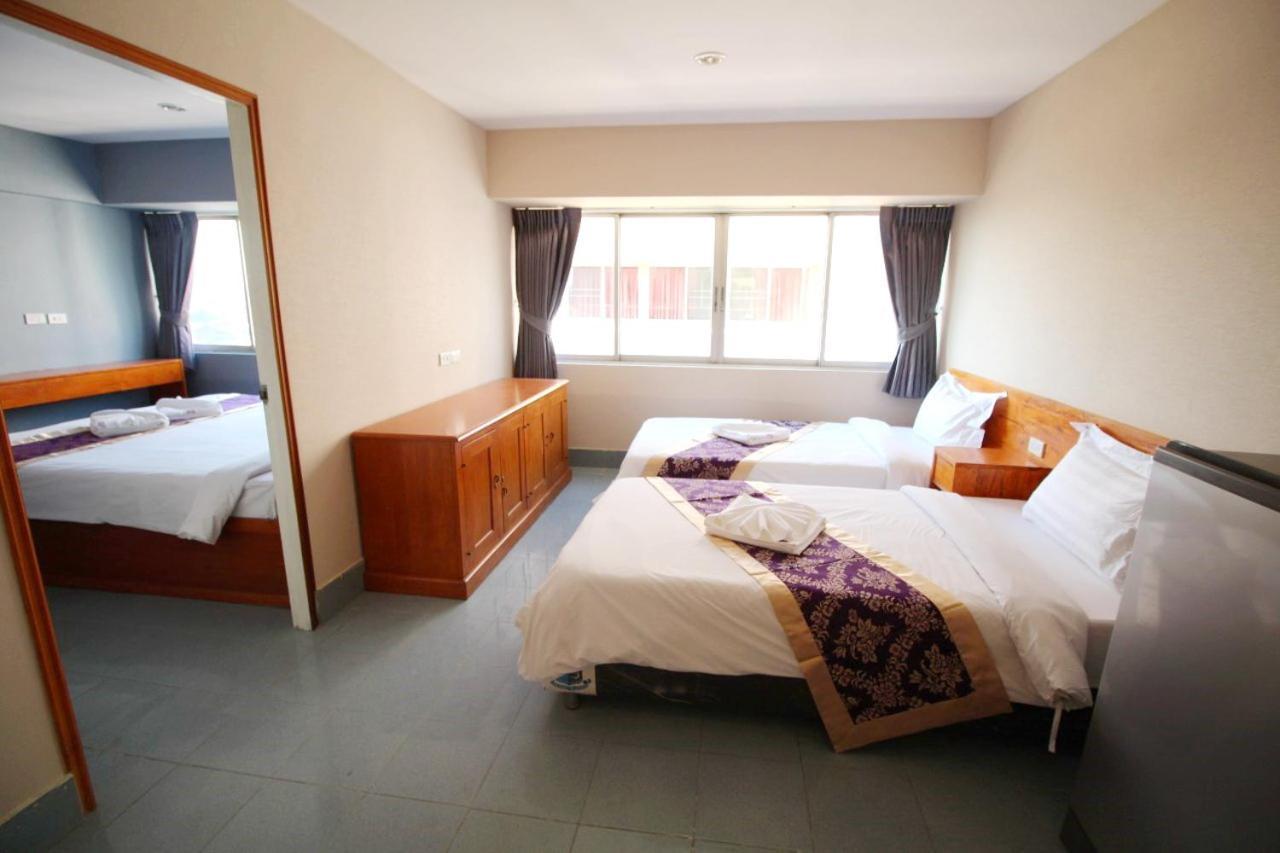 Lee Place Phatthanakan Condo Bangkok Kültér fotó