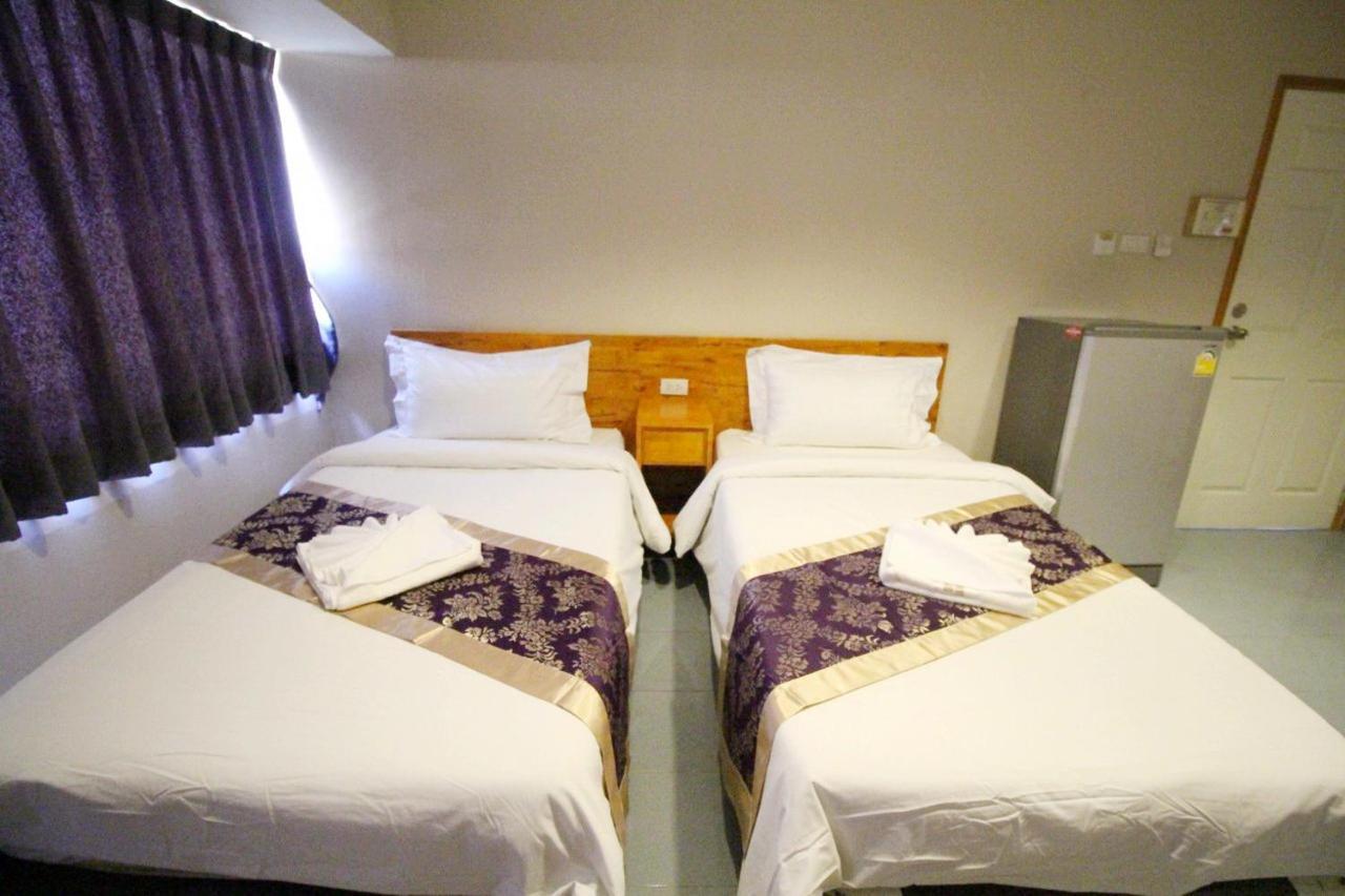 Lee Place Phatthanakan Condo Bangkok Kültér fotó