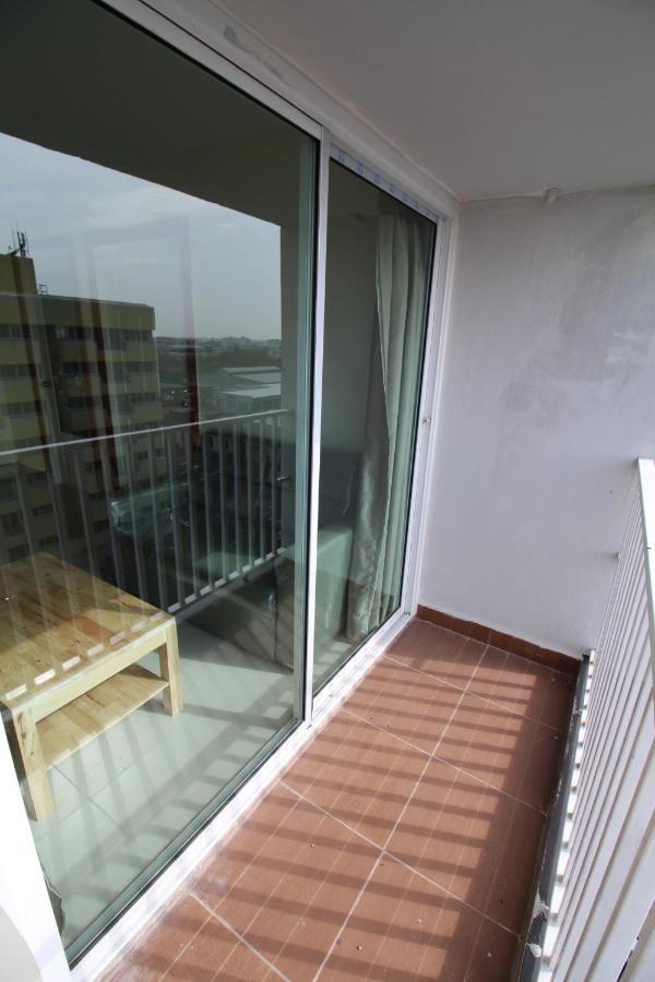 Lee Place Phatthanakan Condo Bangkok Kültér fotó